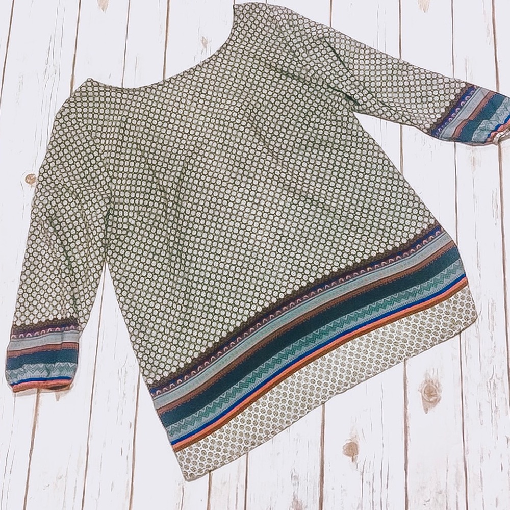 Francesca's  top